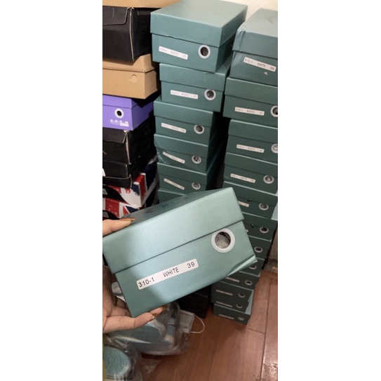 Sandal gót nhú Prada mũi nhọn da mềm