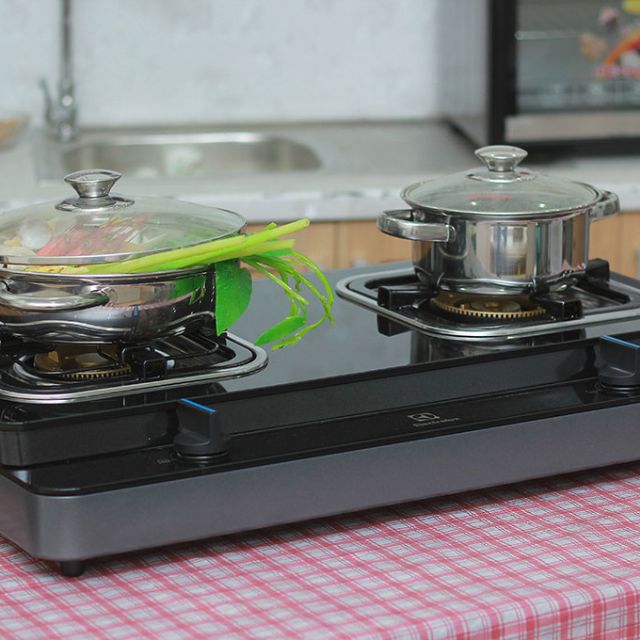 Bếp gas Electrolux ETG728GKR sản phẩm chính hãng 100%