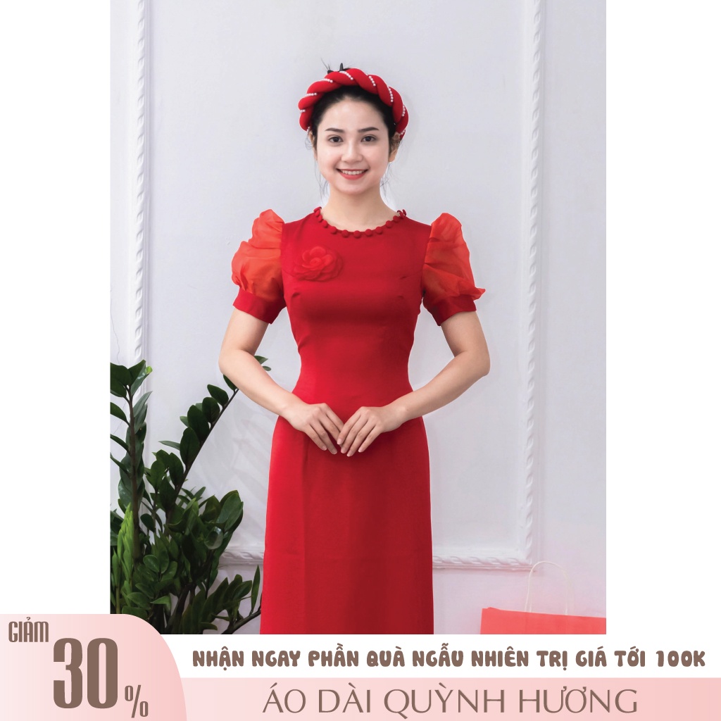 Áo dài đỏ lụa tây thi đính cúc viền cổ kết hoa ngực cách điệu