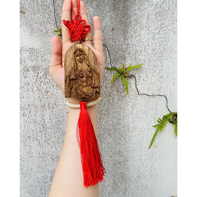Tượng Đức Mẹ Maria Trầm Hương Tốc treo xe hơi