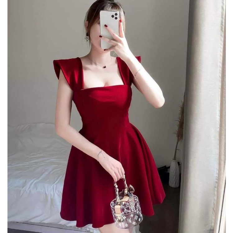 Đầm nhung đỏ cúp 2 dây xòe Jingle Dress
