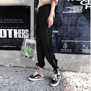 Quần bom thụng li hở gấu thắt nơ.Chất cotton lụa dày mặt đanh mịn.