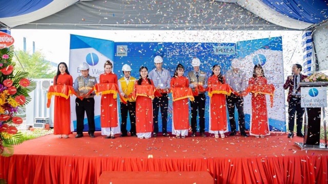 Bông  khánh thành