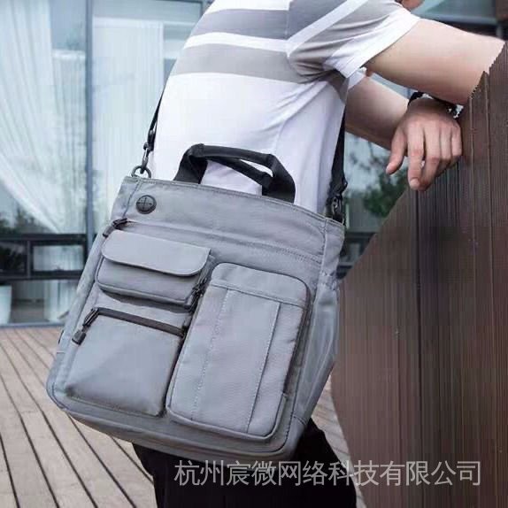 Túi xách du lịch đa năng thời trang cho nam | BigBuy360 - bigbuy360.vn