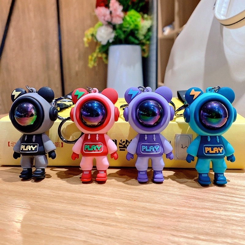 Móc khoá phi hành gia hot trend phụ kiện túi xách