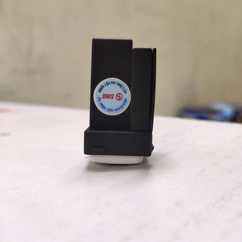 Hạt cầu chì ống 10A có đèn báo Sino A96BTD dùng cho mặt lỗ vuông Series S18A, ZENLOCK-S, S19, S186, S68, S66