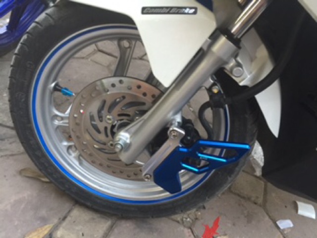 Pas che heo dầu xe air blade,vaio