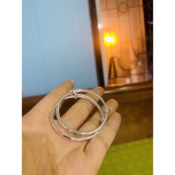 Vòng tay trẻ em trơn phay bạc ta 99 NGỌC MẬU