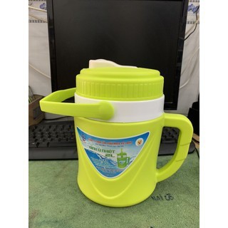 Bình đá, Phích đá 1.2l, 2l, 3l nhựa Việt Nhật- Phích, ca có lắp vòi hút đá nhựa đa năng.