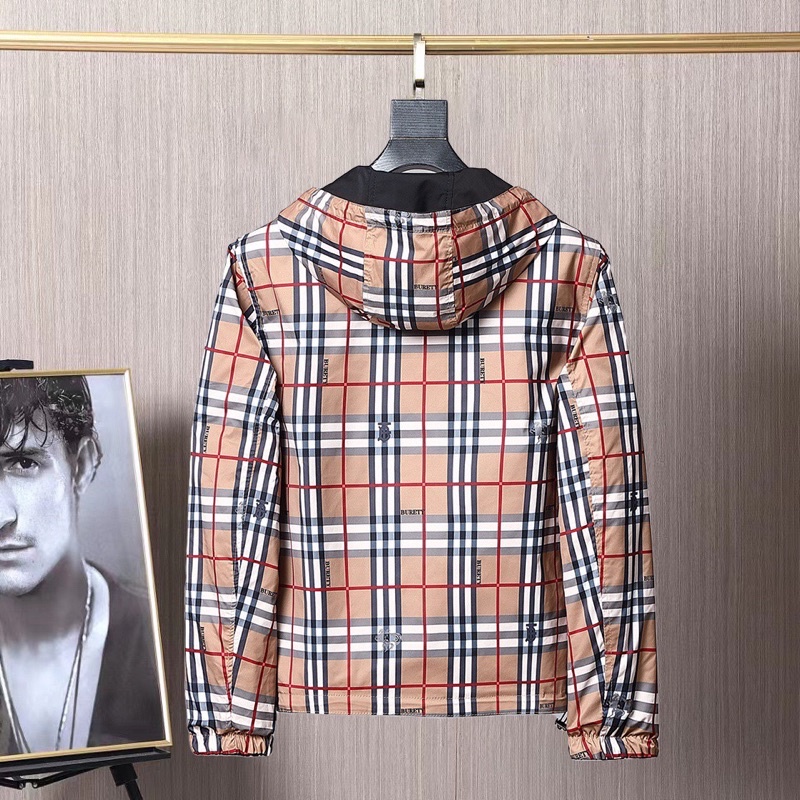 Áo khoác nam Burberry BBR cao cấp một mặt hoạ tiết kẻ và một mặt trơn
