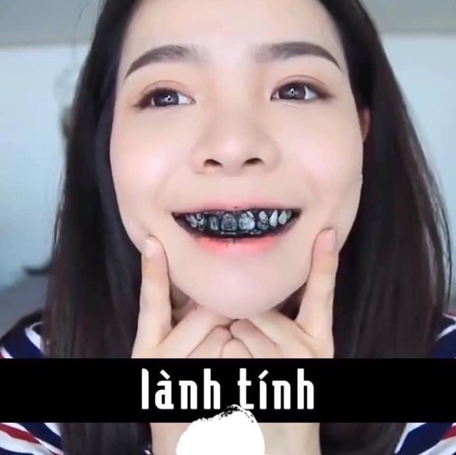 Than hoạt tính trắng răng Max Smile(Tặng kèm bàn chải đánh 🦷)