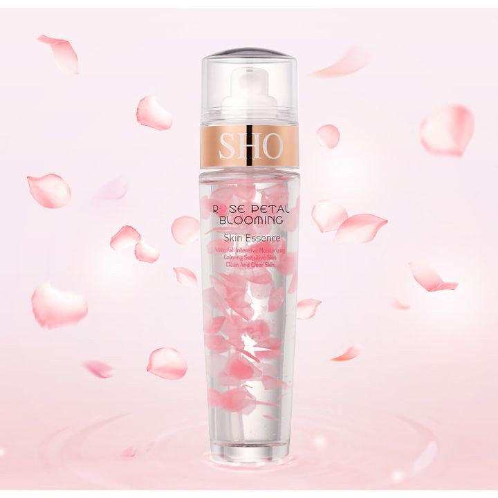 Tinh chất dưỡng ẩm SHO Rose Petal Blooming Skin Esscence 120g có chứa chiết xuất hoa hồng