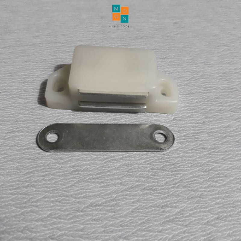 Nam Châm Hít Giữ Tủ Chạn Bếp