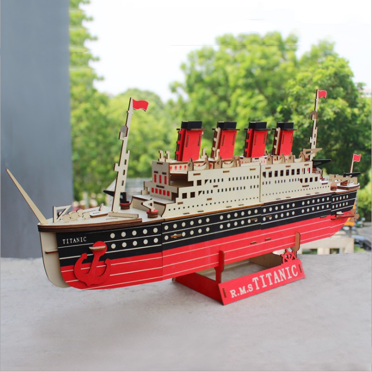 Đồ chơi lắp ráp gỗ 3D Mô hình Tàu Titanic Laser ZY-073 - Tặng kèm đèn LED USB trang trí