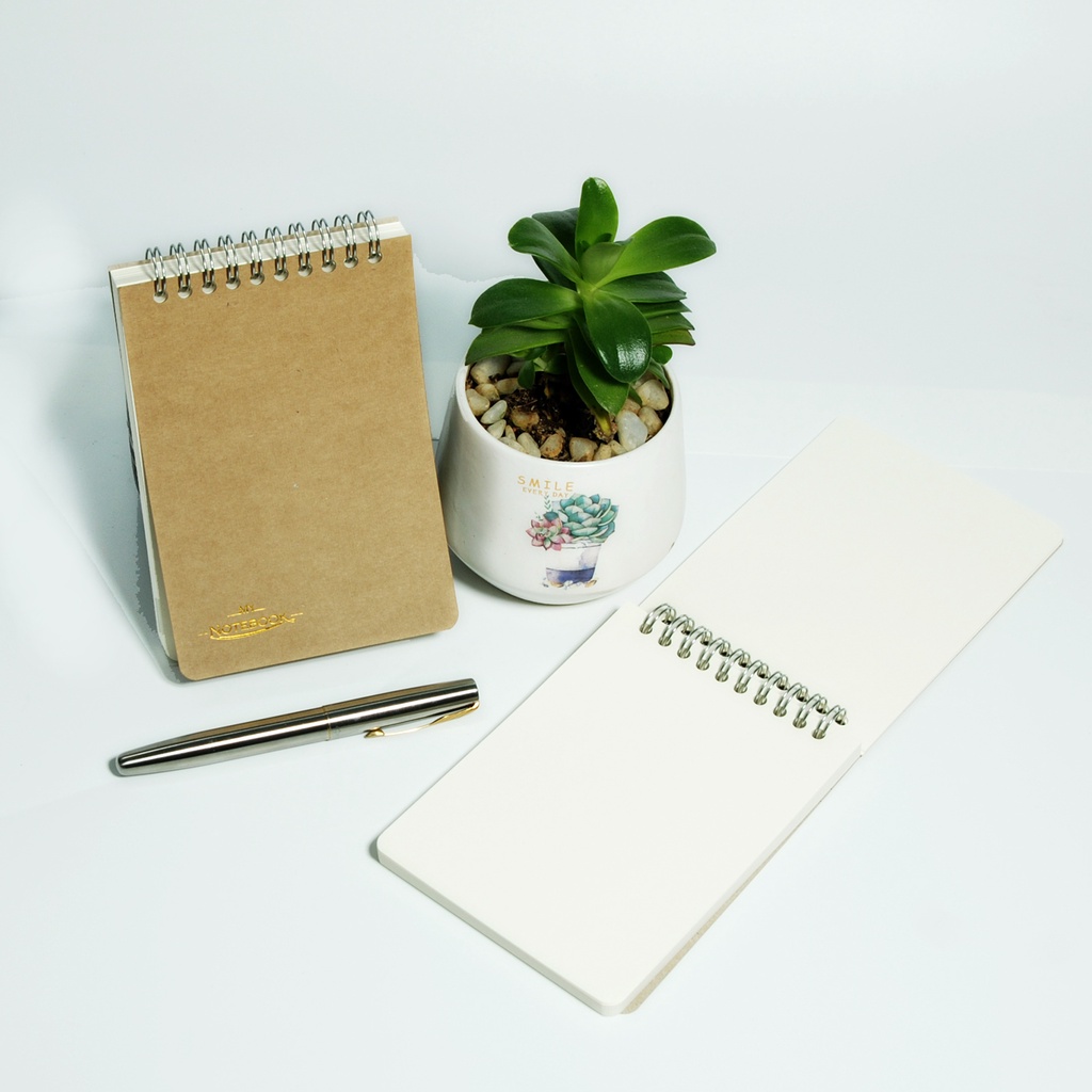 Sổ tay lò xo, kích thước A6, 140 trang.