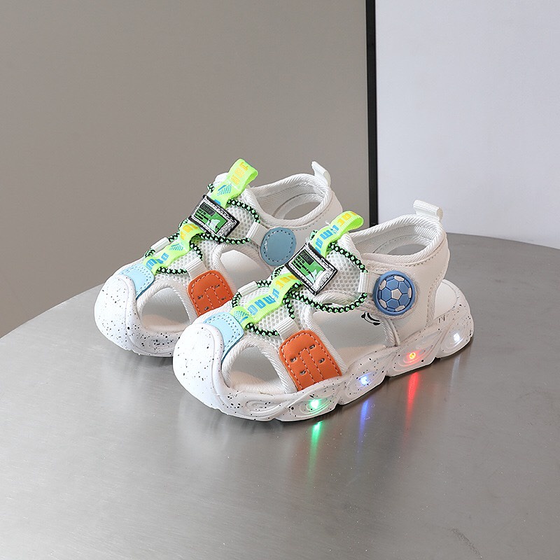 Dép có đèn led cảm ứng, sandal đèn cho bé trai từ 1-5 tuổi vảy sơn mã dx68