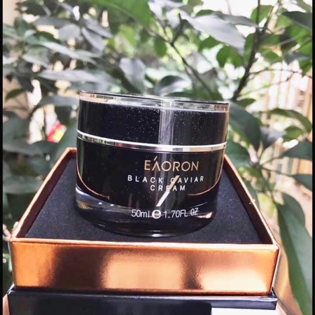 Kem dưỡng da Trứng cá hồi đen Black Caviar - Hàng Úc xách tay