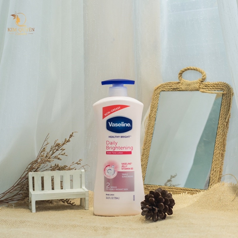 Sữa dưỡng thể vaseline màu hồng heathy white dưỡng ẩm làm sáng và mềm mịn da 725ml