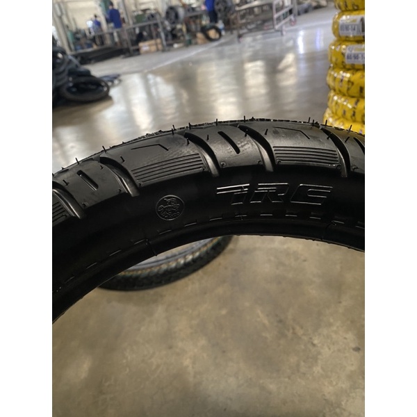 VỎ  XE SỐ CÓ DÙNG RUỘT HIỆU TRC GAI 003
