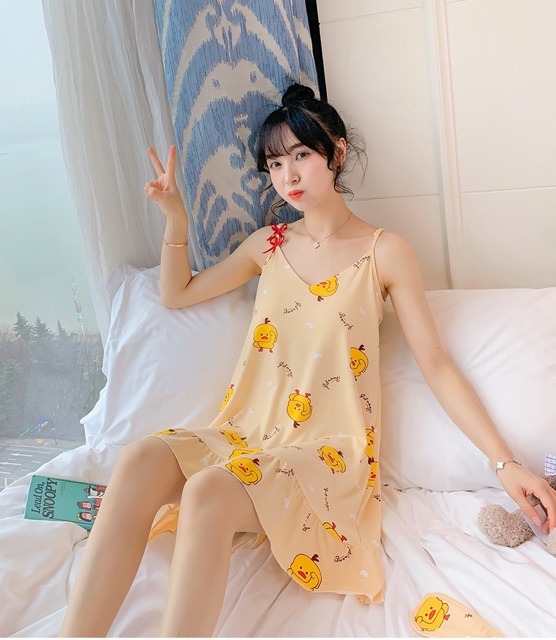 [Mã FASHIONGREEN44 giảm 10K đơn 50K] Váy Ngủ Hai Dây Có Đệm Ngực Đuôi Xếp Li Hot 2020 | WebRaoVat - webraovat.net.vn