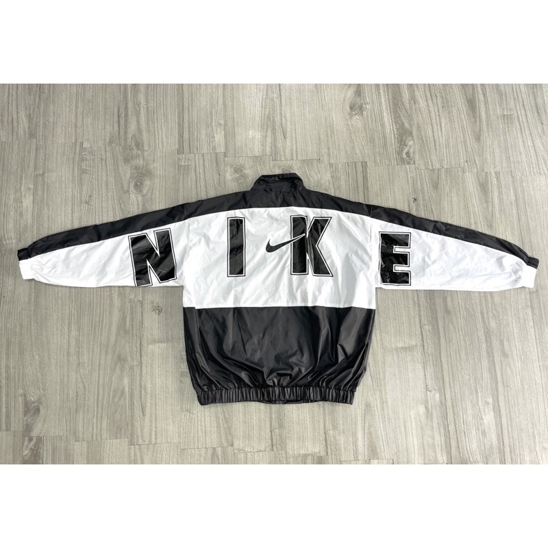 Áo khoác Nike Vintage Áo khoác gió Nike !