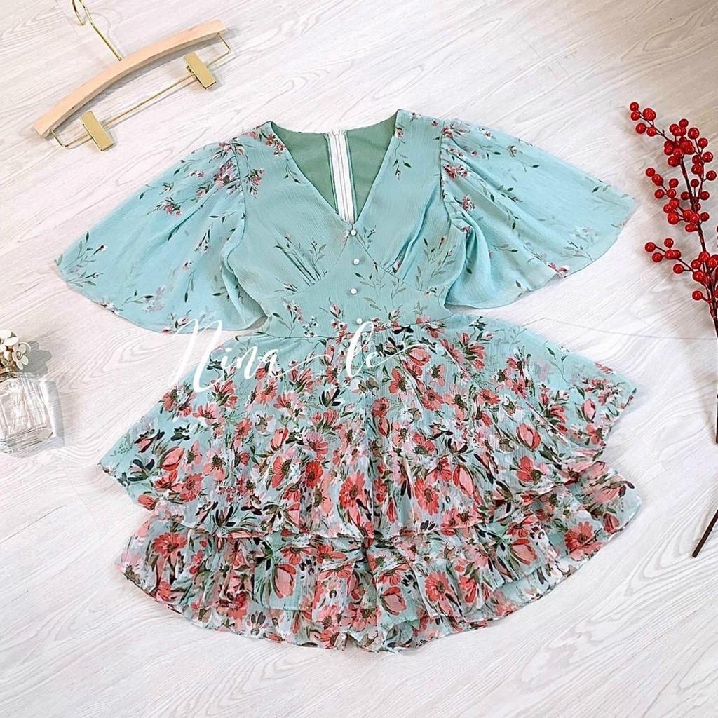 Jum cổ tim tay loe họa tiết hoa nhí xinh xắn