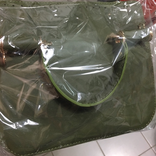 Phụ kiện túi ví ( thu hiền lê) 