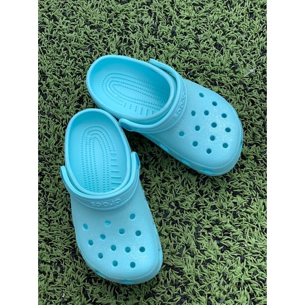 Giày cho mẹ và bé. size từ c5-m7. Giá 150-200k