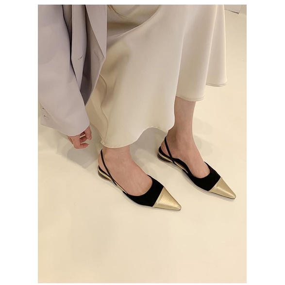 Giày mũi nhọn phối 2 màu