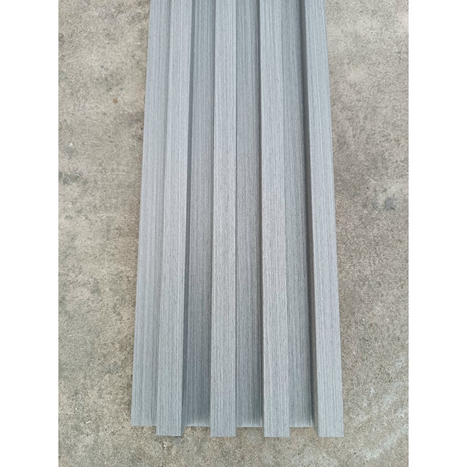 Lam Sóng Gỗ Nhựa 4 Sóng Cao Màu Xám Dài 2,9m
