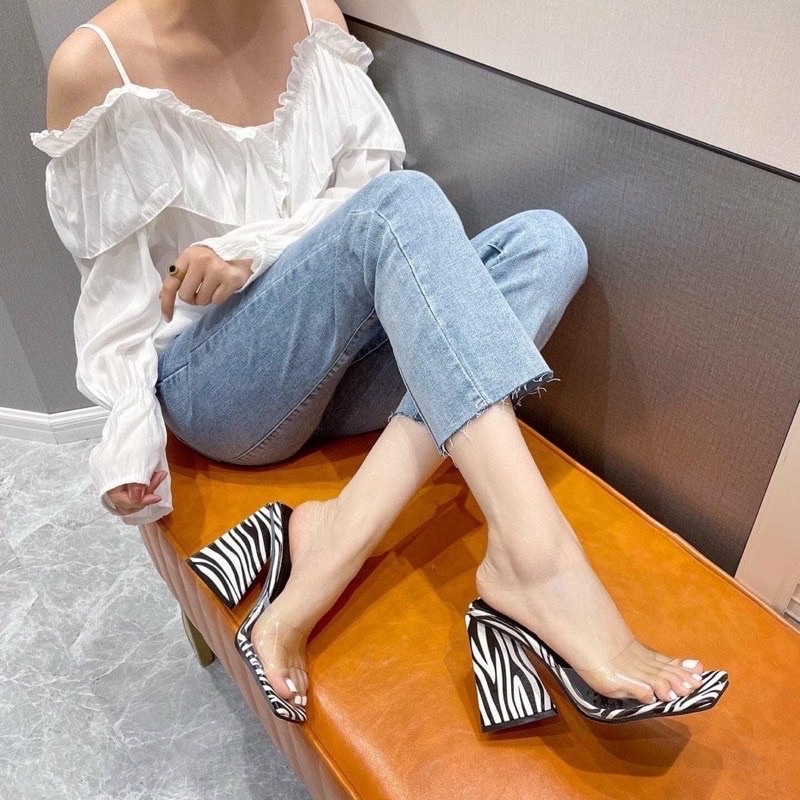 Giày gót bản trong tam giác NGựa VẰn cao 9cm gót tam giác hót hít quai trong. siêu hót