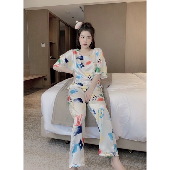 Lụa Latin cổ tròn style siêu sang chảnh ( 42-63kg) | BigBuy360 - bigbuy360.vn
