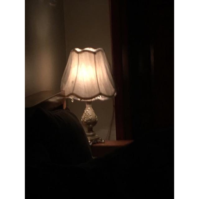 Đèn Ngủ Đẹp Để Bàn Cao Cấp có tăng giảm ánh sáng