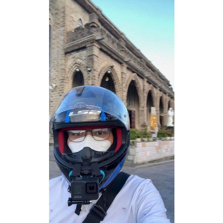 Mount cằm gắng camera hành trình lên nón bảo hiểm Fullface