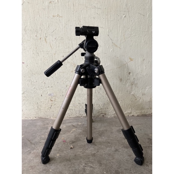 Tripod Velbon Mountain Chaser - Chân máy ảnh Nhật bãi