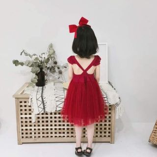 Váy đỏ công chúa nổi bật đi chơi hè