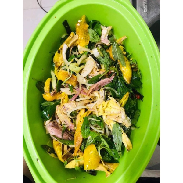 GÀ TA Ủ MUỐI NGUYÊN CON