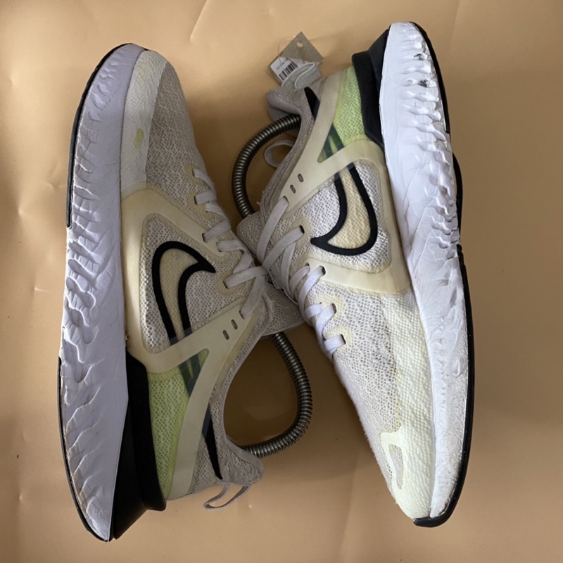 Giày chính hãng đã qua sử dụng