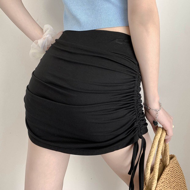 Chân váy lưng cao thiết kế dây rút cá tính quyến rũ | BigBuy360 - bigbuy360.vn