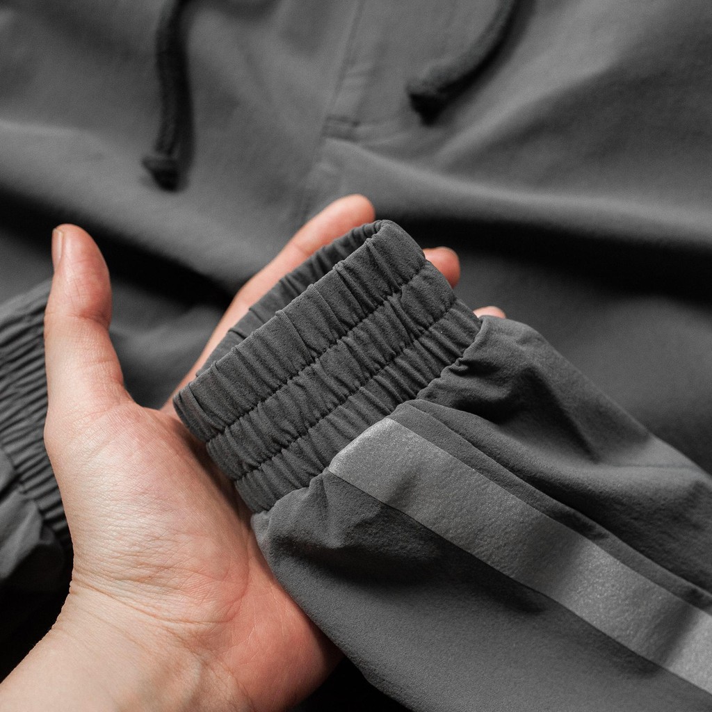 Quần jogger gió chần bắt sáng GJg20203 | BigBuy360 - bigbuy360.vn