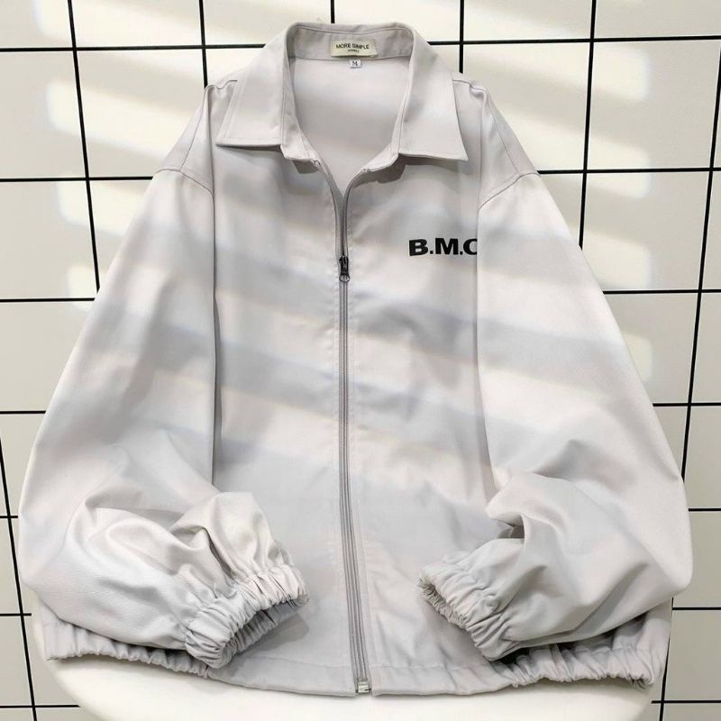 Áo Khoác Sơ Mi Kaki Basic Kiểu Quốc Dân Chữ Thêu BMO Cổ Bẻ Màu Đen , Kem , Xám -  Unisex Nam Nữ Cặp Đôi Học Sinh