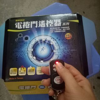 Remote cửa cuốn CH 365 mhz đèn đỏ
