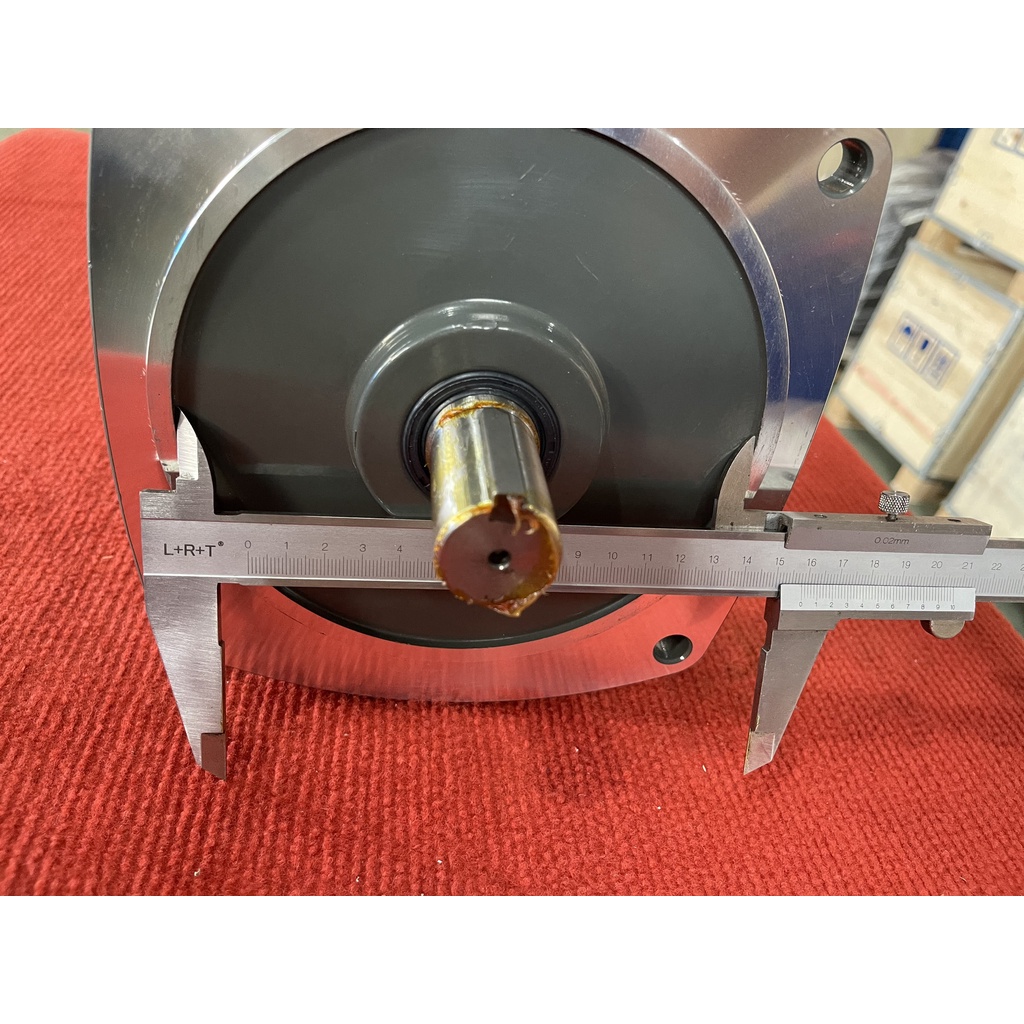 Motor giảm tốc mặt bích 0.75kw 1HP cam kết dây đồng - 3pha-1/15 -cốt 28