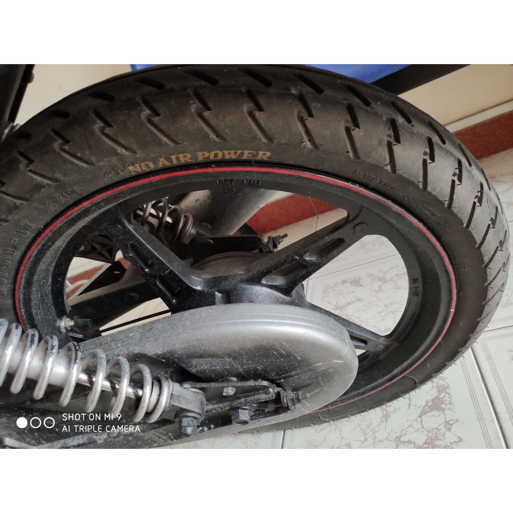 MÂM VÀNH ĐÚC 5 CÂY LỚN CHỈ ĐỎ ZIN YAMAHA SIRIUS JUPIPTER TAURUS ĐÙM GẮN ZIN THEO XE KHÔNG CHẾ CHÁO