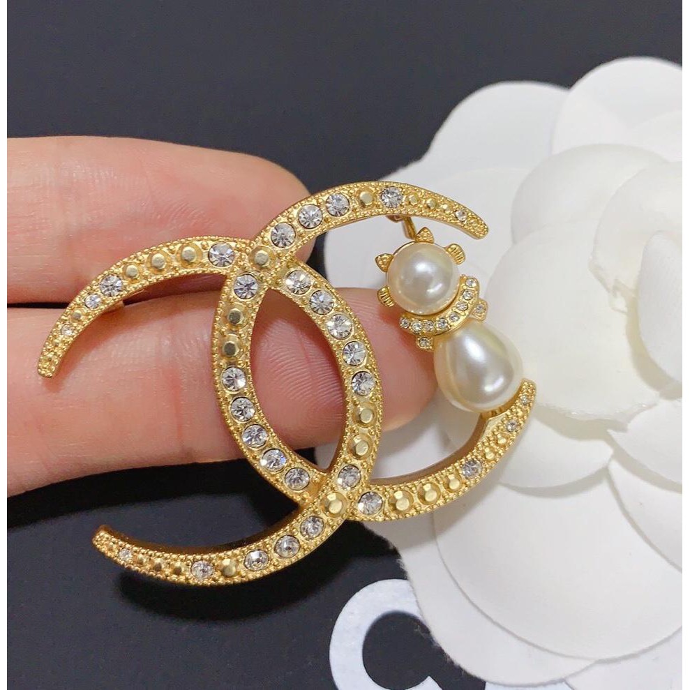 （bolanxun）C-h-a-n-e-l Cat Pearl Double C Brooch sử dụng cùng chất liệu đồng thau của quầy