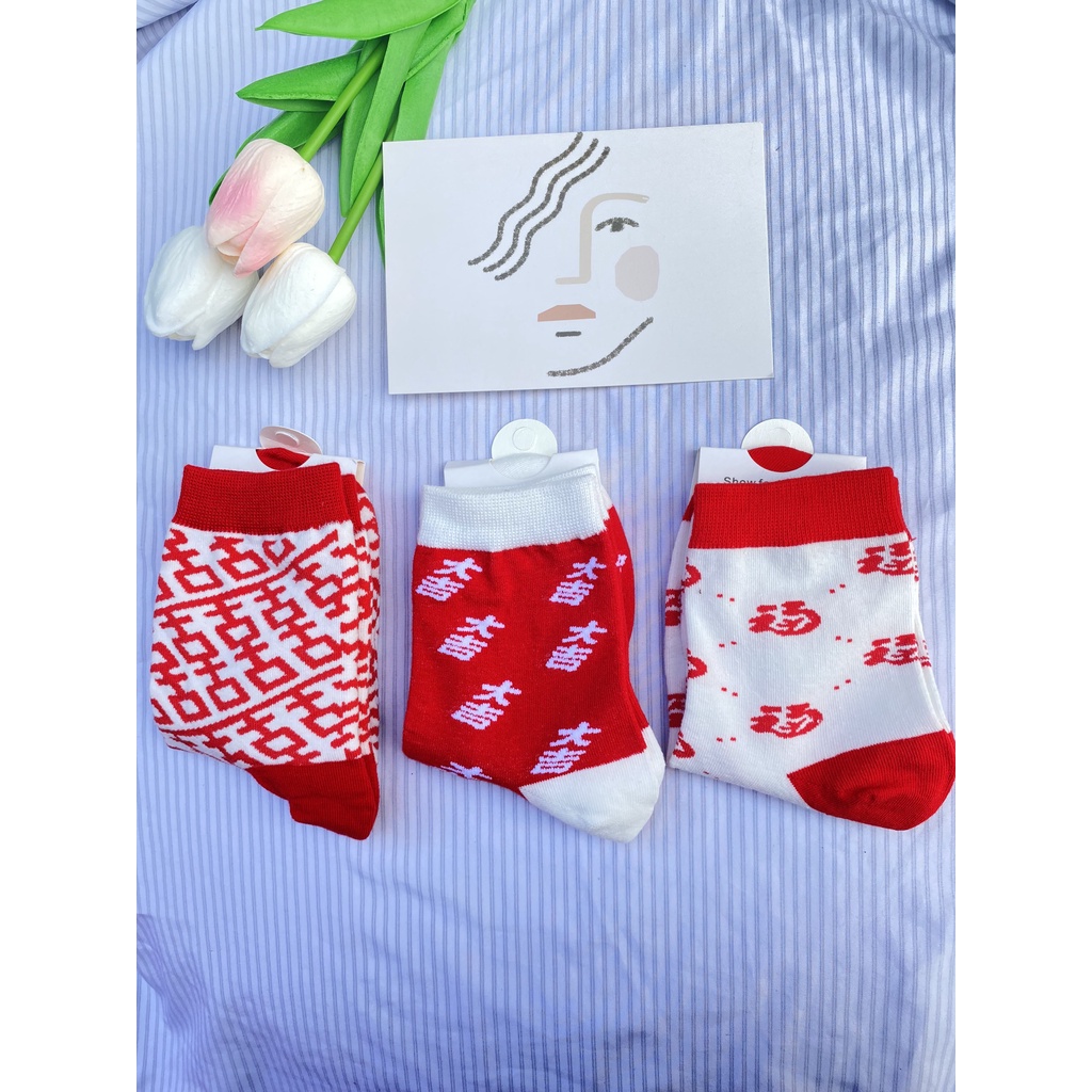 Tất nữ Muzinu tất cổ cao họa tiết chữ tone đỏ rực rỡ sắc màu TN223