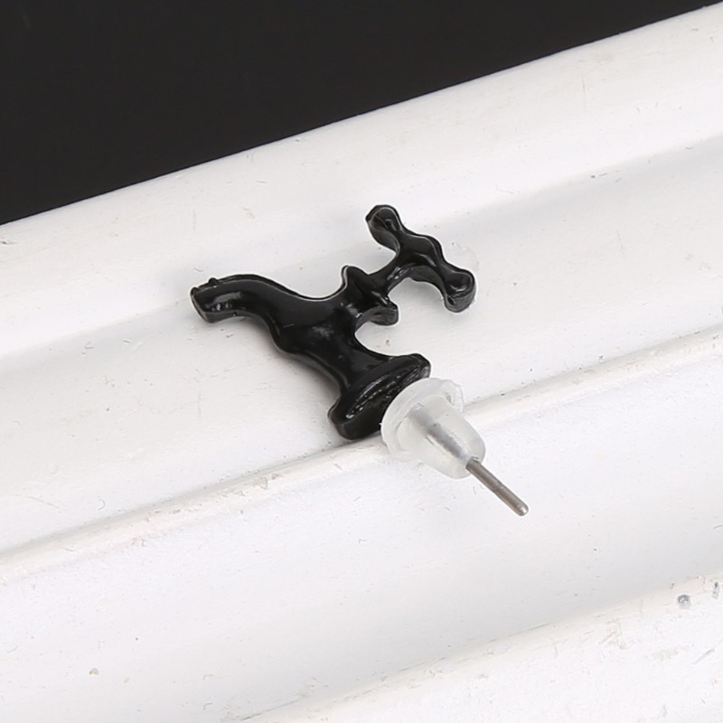 Khuyên Tai Hình Vòi Nước Độc Đáo Cá Tính Phong Cách Gothic