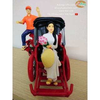 Bộ tượng xe : xe xích lô + cô gái áo dài cầm hoa +  bác tài - quà tặng lưu niệm trưng bày ý nghĩa Việt Nam