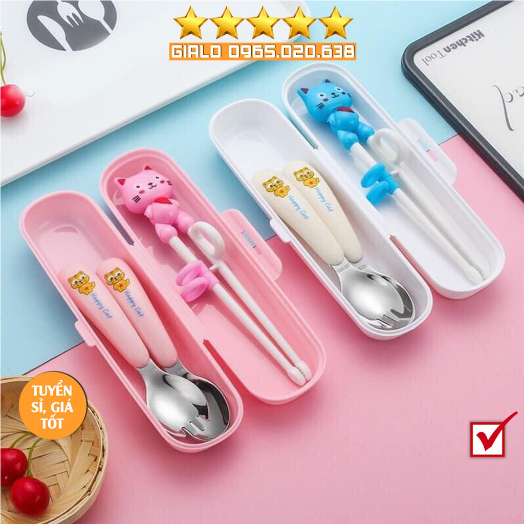 Bộ Thìa-Dĩa-Đũa Cho Bé Tập Ăn-Tập Xúc-Ăn Dặm-Cán Ngắn Có nút Chặn An Toàn-kèm Hộp Đựng Vệ Sinh