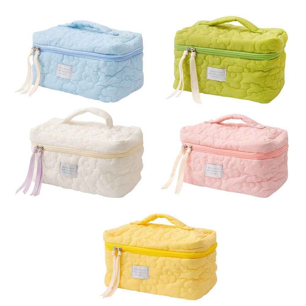.Túi Đựng Mỹ Phẩm Tiện Lợi Khi Đi Du Lịch